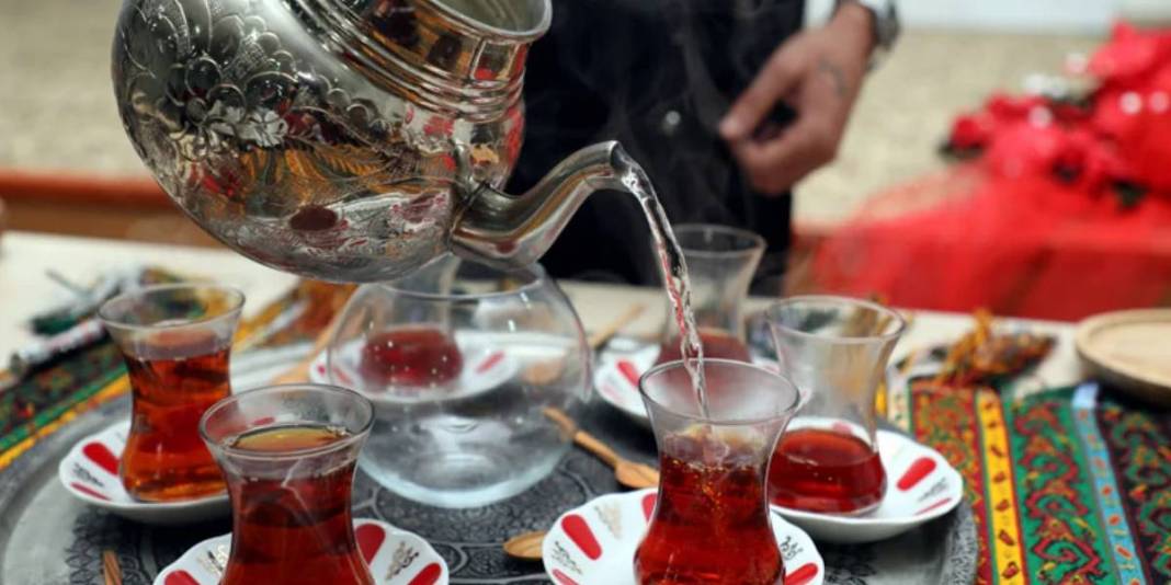 Herkes Karadeniz Bölgesi’ne has sanıyordu ama değilmiş! En çok çay tüketen il ortaya çıktı: İlk sıradaki ile inanamayacaksınız 3